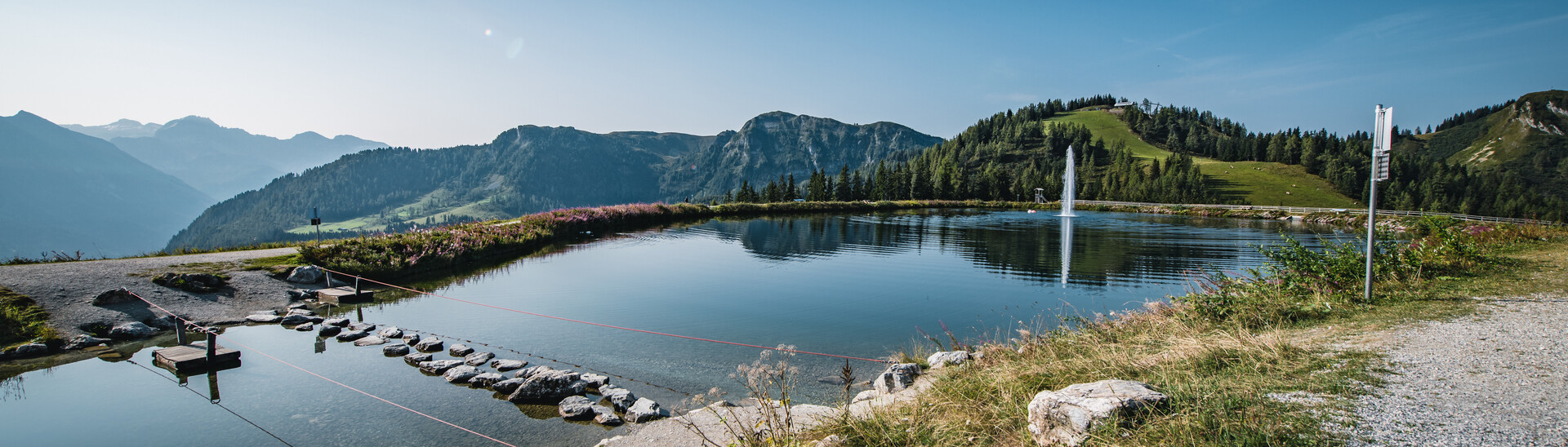Blick über den Grafenbergsee  am Grafenberg vom Snow Space Salzburg