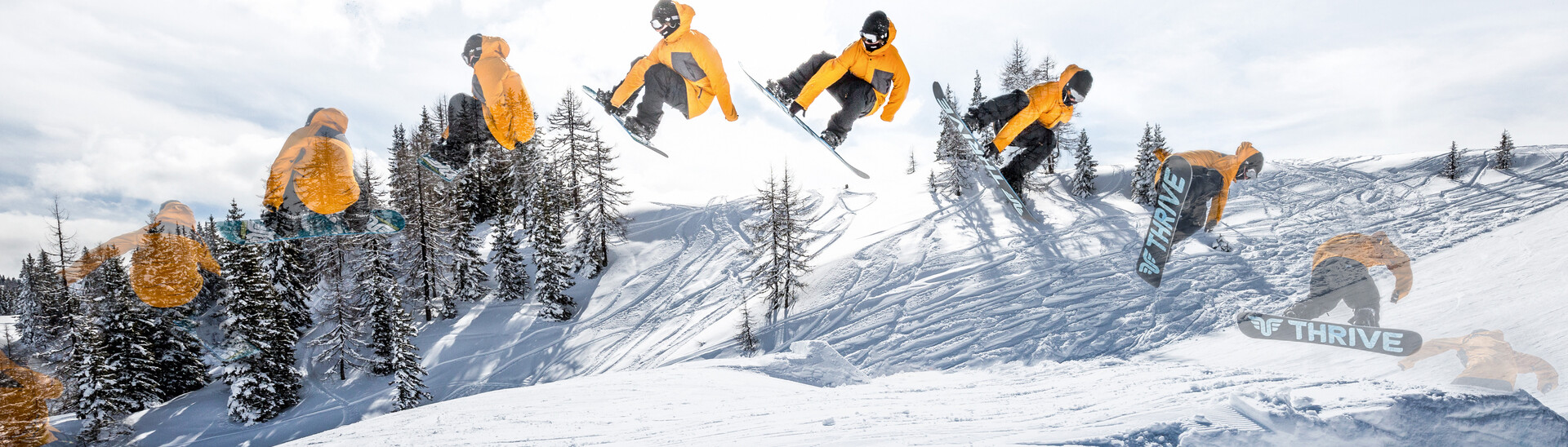 Snowboarder im Snowpark Alpendorf