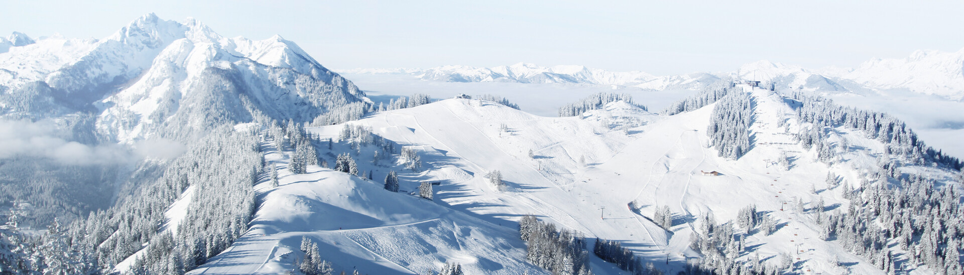 Verschneite Landschaft mit Hirschkogel und Gernkogel in St. Johann-Alpendorf im Skigebiet Snow Space Salzburg | © Snow Space Salzburg