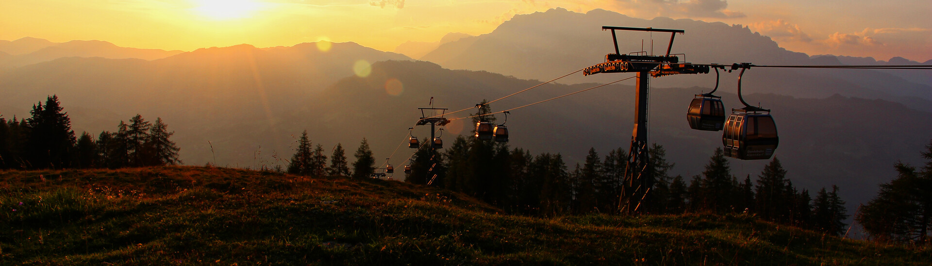 Sunrise in the mountains - Bergbahnen-Snow-Space